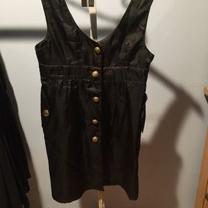 Black skirt with bow in the back